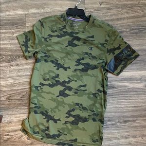Men’s Champion Camo SS Shirt- NEW
